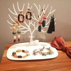 Jeeper's Keepers | Deer Jewelry Holder - Stylish Storage for Necklaces & Bracelets