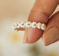 Jeepers Keepers Daisy Adjustable Ring for Unique Style Daisy 1 Resizable