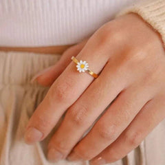 Jeepers Keepers Daisy Adjustable Ring for Unique Style