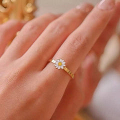 Jeepers Keepers Daisy Adjustable Ring for Unique Style