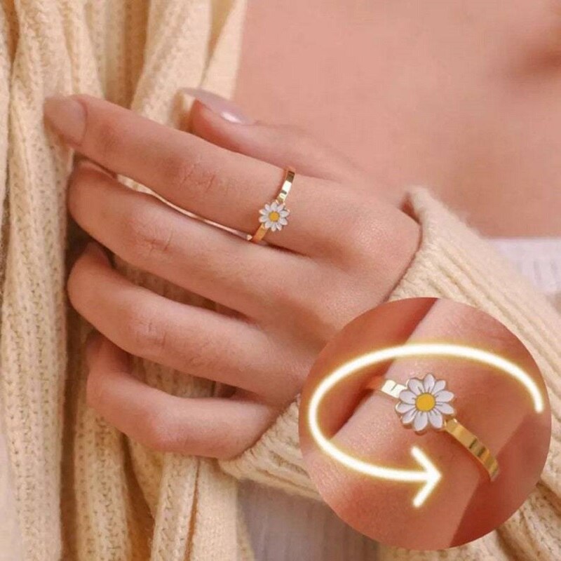 Jeepers Keepers Daisy Adjustable Ring for Unique Style
