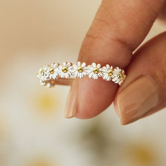 Jeepers Keepers Daisy Adjustable Ring for Unique Style