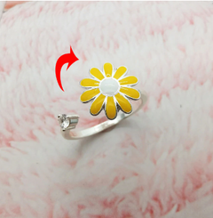 Jeepers Keepers Daisy Adjustable Ring for Unique Style Daisy 6 Resizable