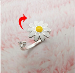 Jeepers Keepers Daisy Adjustable Ring for Unique Style Daisy 4 Resizable