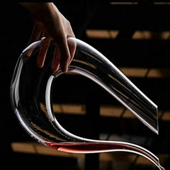 Jeeper's Keepers Crystal U-Shaped Wine Decanter - 1500ml Elegant Design